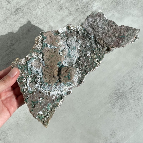 Beautiful Amethyst Flower Plate from Brazil - Picture 16 of 17